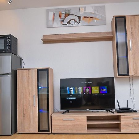 Ruhige Wohnung Im . Private Parkplatz ,Balkon ,Netflix Nuremberg Extérieur photo
