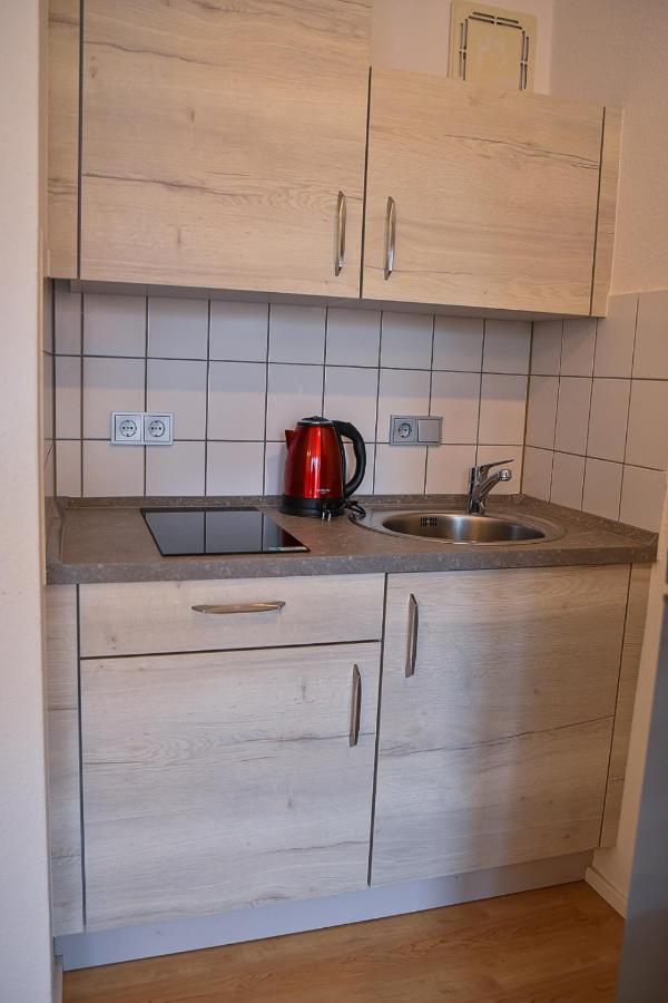 Ruhige Wohnung Im . Private Parkplatz ,Balkon ,Netflix Nuremberg Extérieur photo