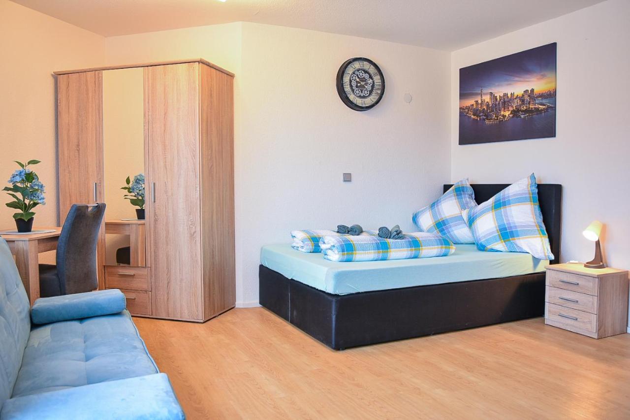 Ruhige Wohnung Im . Private Parkplatz ,Balkon ,Netflix Nuremberg Extérieur photo