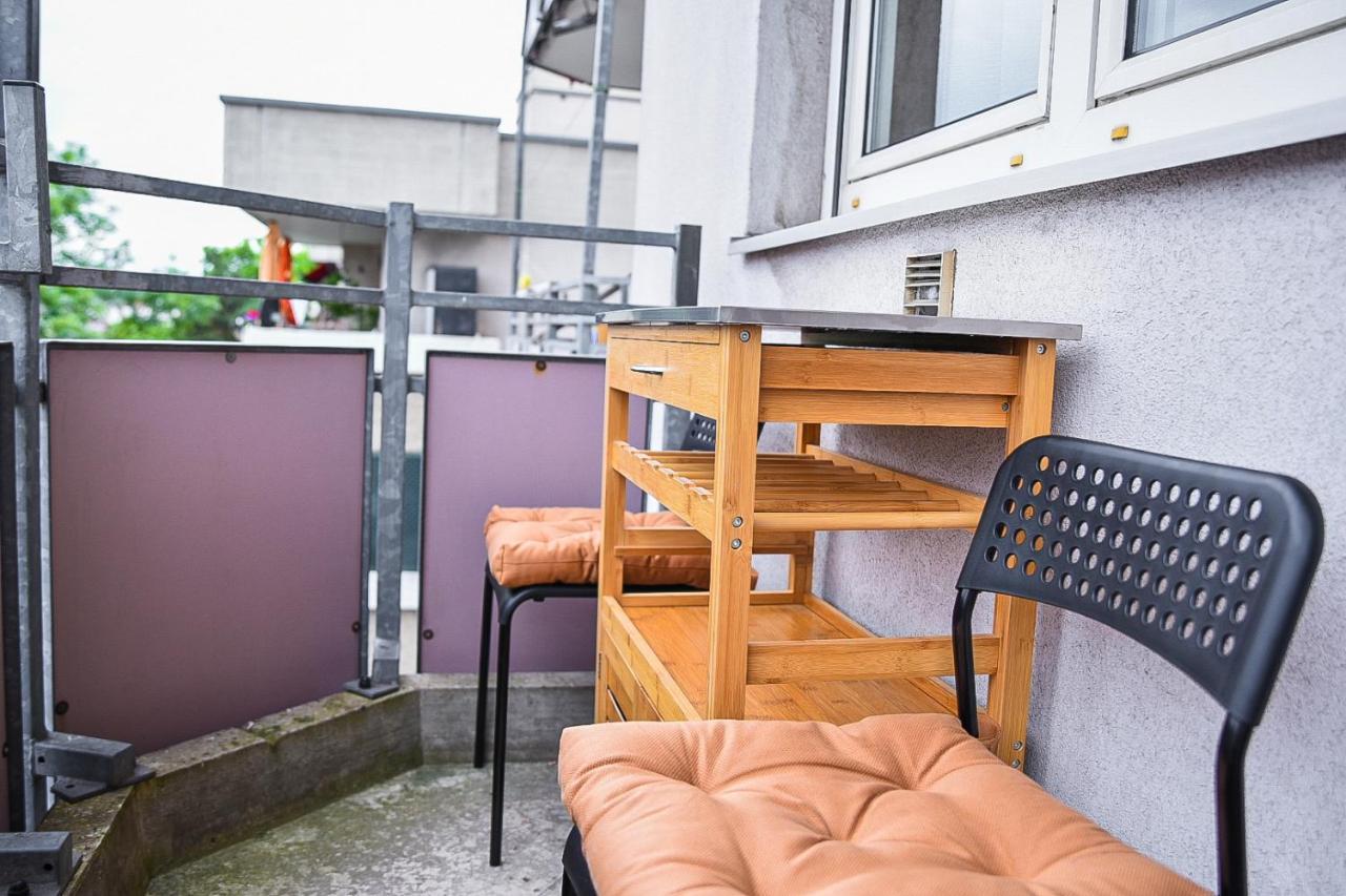 Ruhige Wohnung Im . Private Parkplatz ,Balkon ,Netflix Nuremberg Extérieur photo